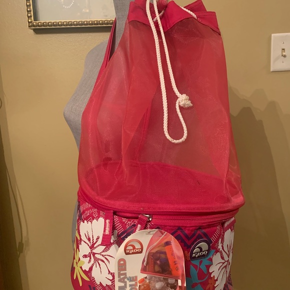 Igloo Max Cold Insulated Cooling Tote - Picture 2 of 14